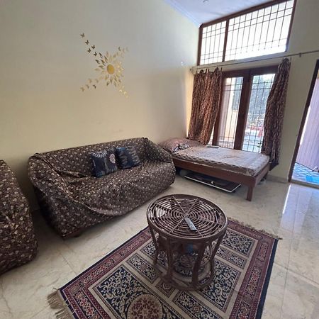Birds Nest Bed & Breakfast New Delhi Exterior photo