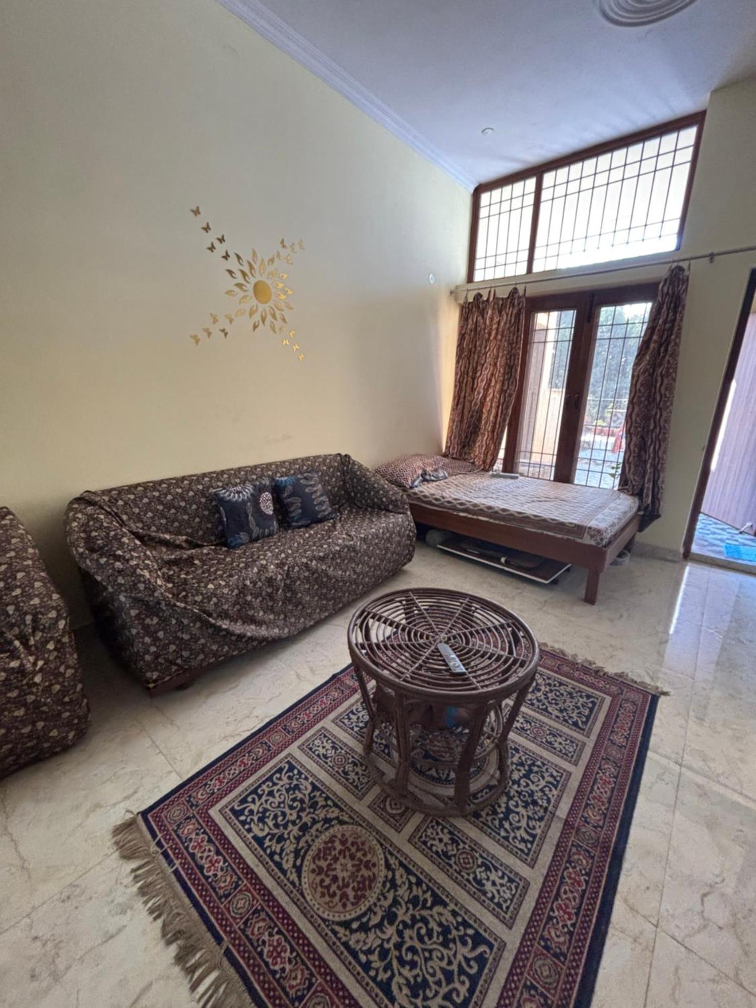 Birds Nest Bed & Breakfast New Delhi Exterior photo