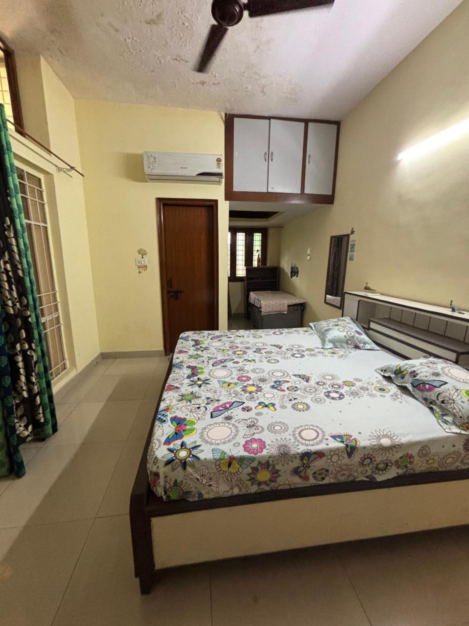 Birds Nest Bed & Breakfast New Delhi Exterior photo